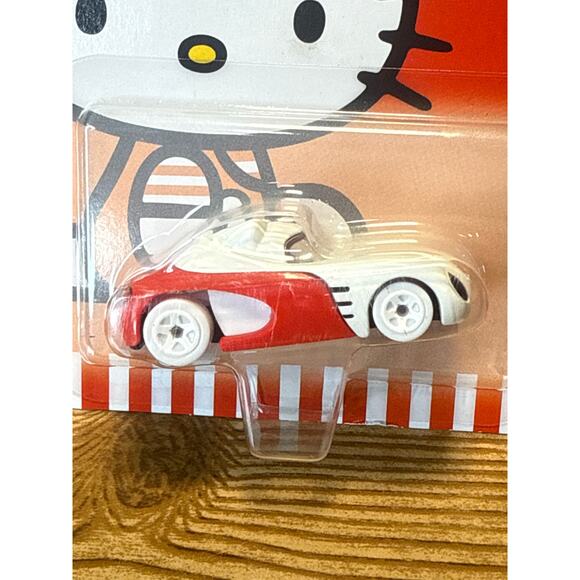 Hot Wheels 2021 Character Cars HELLO KITTY-Sanrio RED White Diecast Car NIP 1/64 - Picture 2 of 8